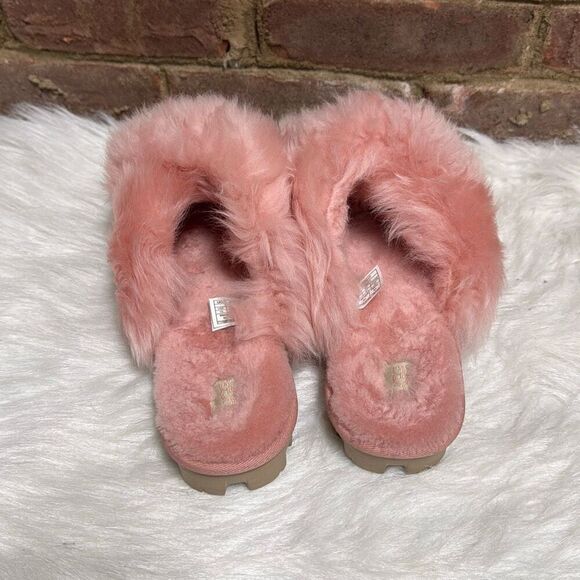 Ugg Women’s Pink Fuzzalicious Slippers Size 10 - Picture 3 of 9